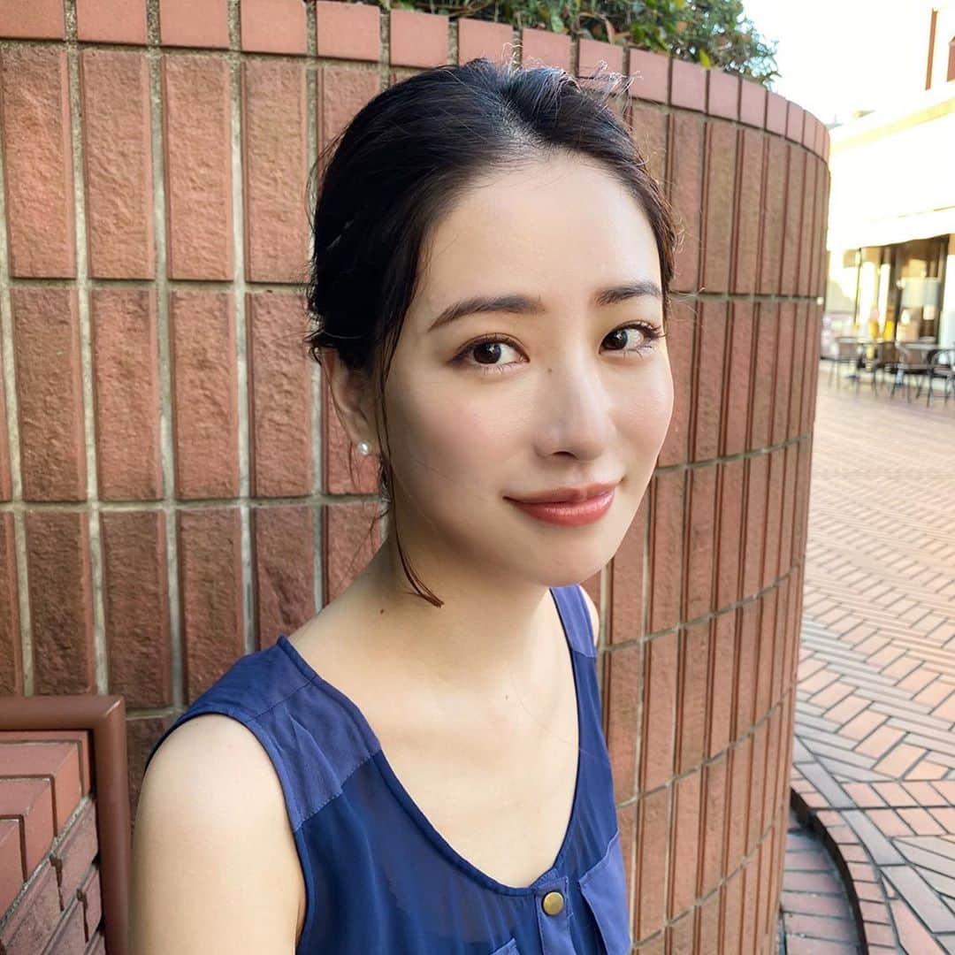 神室舞衣さんのインスタグラム写真 - (神室舞衣Instagram)「🍨 アイス食べたら余計に喉かわいてる。  #夏メイク #美容」8月12日 13時14分 - maikamuro.official
