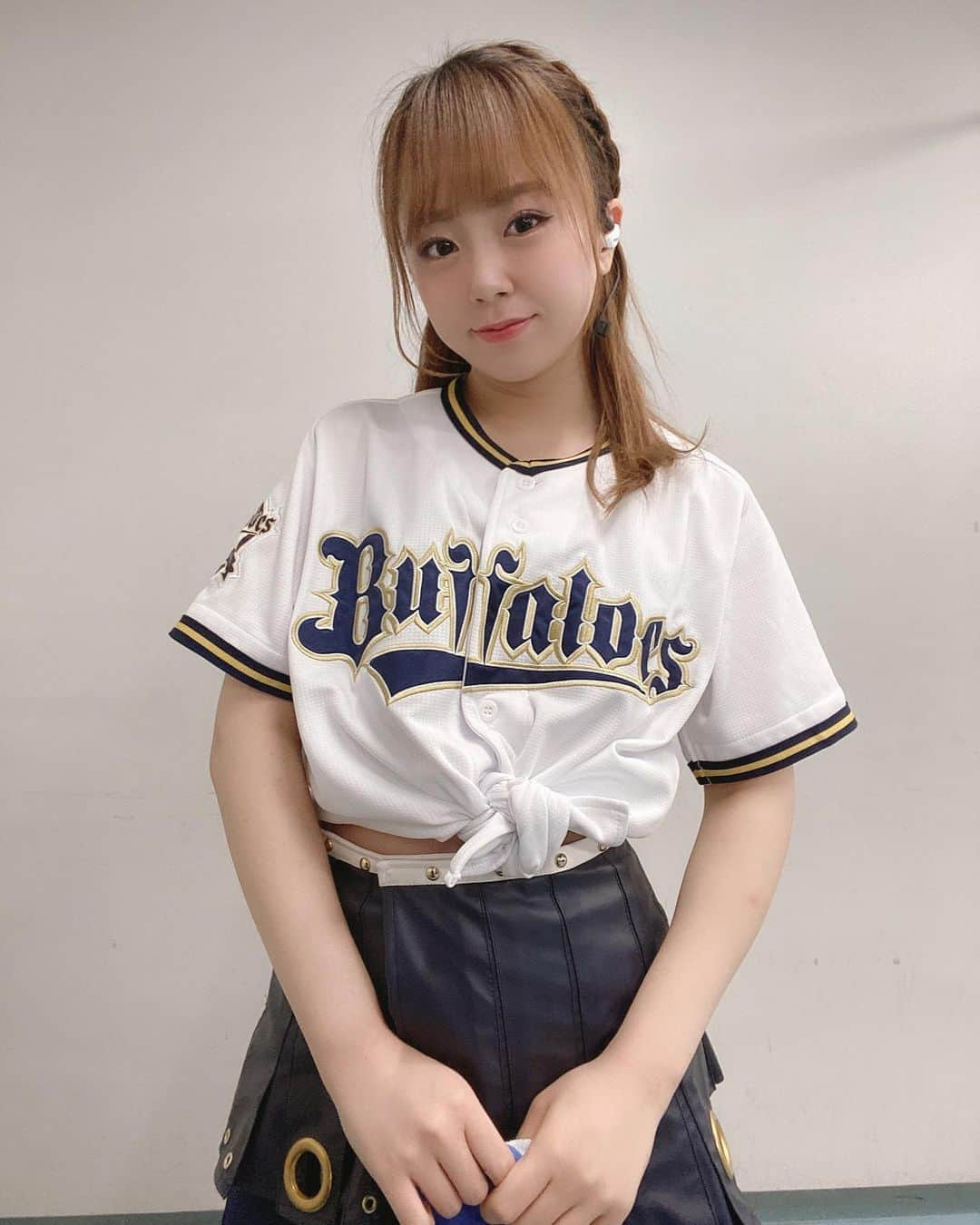 INAさんのインスタグラム写真 - (INAInstagram)「今日8/12(水) #福岡ソフトバンクホークス 戦 18:00 PLAYBALL🔥🔥🔥 予告先発投手は #田嶋大樹 投手 頑張れBuffaloesーーー！！！！！❤️ . . . . アメーバブログ更新しています✨ コメント、イイねありがとうございます☺️ . . 右腕。蚊にかまれました。笑 . . #オリックス #オリックスバファローズ #bs2020 #BsGirls #ina_355 #orix #buffaloes #baseball #オリ姫 #プロ野球 #パリーグ #野球#野球好きな人と繋がりたい #野球好き #野球観戦 #野球女子#プロ野球チア #チア #야구 #프로야구 #일본여자 #フォロー #ユニフォーム #ユニフォーム女子 #フォロー歓迎 #ホークス #ソフトバンクホークス #ソフトバンク」8月12日 13時39分 - ina_bsgirls_355