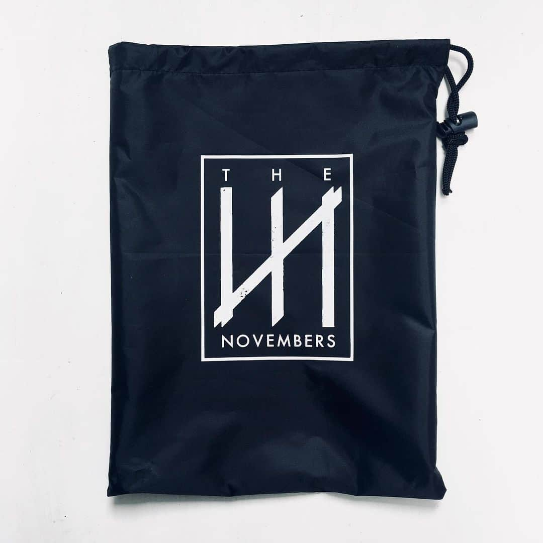 THE NOVEMBERSさんのインスタグラム写真 - (THE NOVEMBERSInstagram)「【雨の日対策アイテム発売】  THE NOVEMBERS Rainwear (MERZ-0214)  ロゴをプリントしたレインポンチョです。 急な雨の日に、未来に開催されるフジロックなどのフェスに、是非。フリーサイズです。 長めの丈で、ゆったりとご着用いただけます。ロゴ入りケース付き。  サイズ：フリーサイズ  4000yen  https://t.co/n7rjubvOzm?amp=1  #thenovembers #rainwear」8月12日 13時41分 - the_novembers