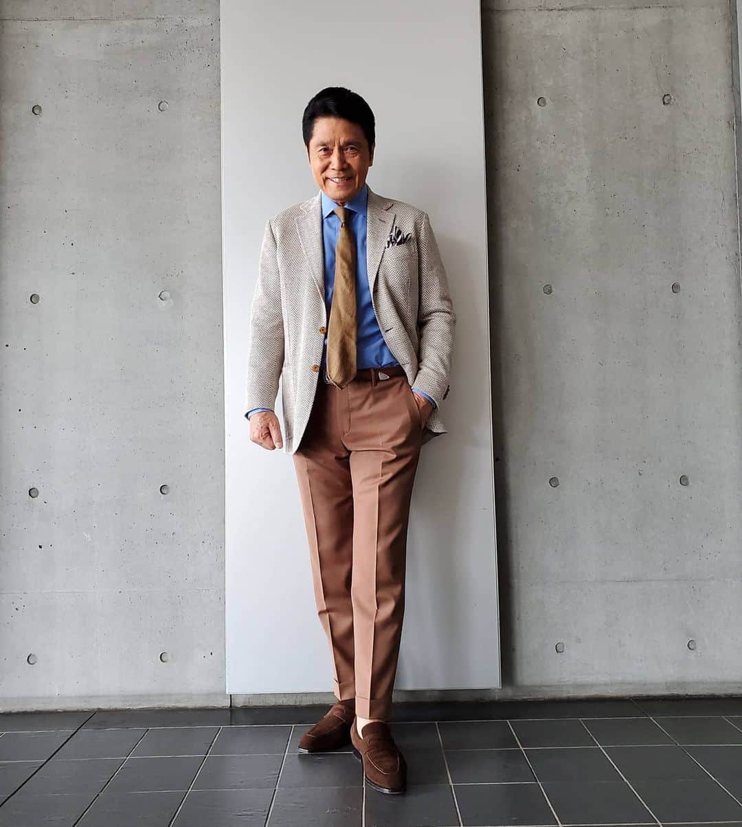 峰竜太のインスタグラム：「#アド街ック天国 https://www.tv-tokyo.co.jp/adomachi/ https://www.tv-tokyo.co.jp/adomachi/smp/ #jacket #sartorio #shirt #doone #tie #attovannucci #pants #zanella #shoes #stefanobemer」