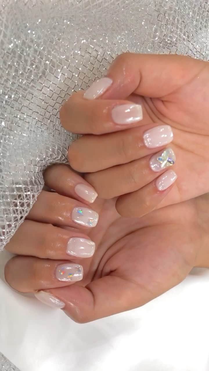 harunaのインスタグラム：「Butterfly nails😊💕@ellenail_shibuya」