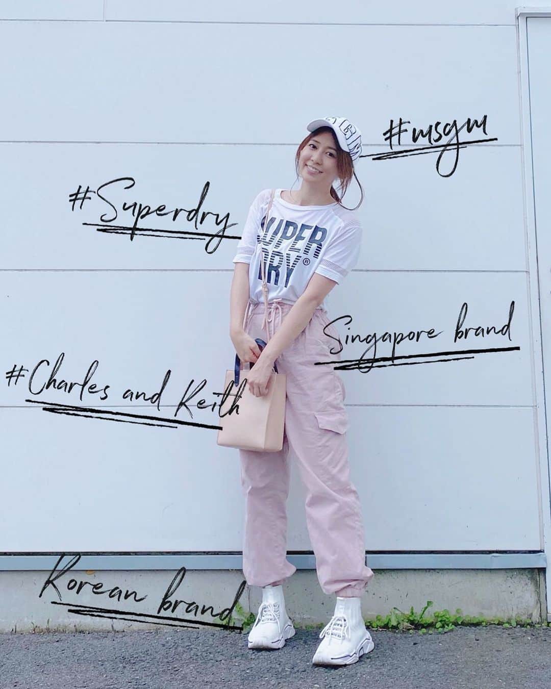 坪井安奈のインスタグラム：「いつかのコーデ👖﻿ ﻿ OOTD🥼 cap / #msgm tops / #Superdry pants / Singapore brand bag / #charlesandkeith  shoes / Korean brand ﻿ #アラサー #アラサー女子 #アラサーコーデ #アラサーファッション #大人カジュアルコーデ #大人カジュアル #カジュアルコーデ #カジュアルファッション #スニーカーコーデ #エムエスジーエム #チャールズアンドキース﻿ #ootd #fashioncoordinate #coordinate #japanesegirl #japanesefashion #tokyofashion #tokyogirl﻿」