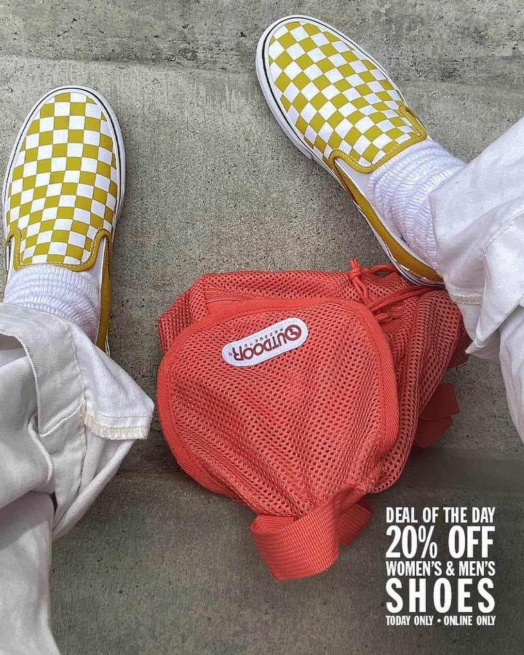 Urban Outfittersさんのインスタグラム写真 - (Urban OutfittersInstagram)「Today's Deal of the Day: Take 20% off shoes online! Link in bio to shop.」8月13日 0時49分 - urbanoutfitters