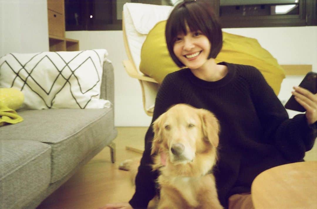 吳子霏（Ellen Wu）のインスタグラム：「19跨20 聖誕新年時 印象最深刻的就是 仙女棒一整盒都點不起來🤷🏻‍♀️」
