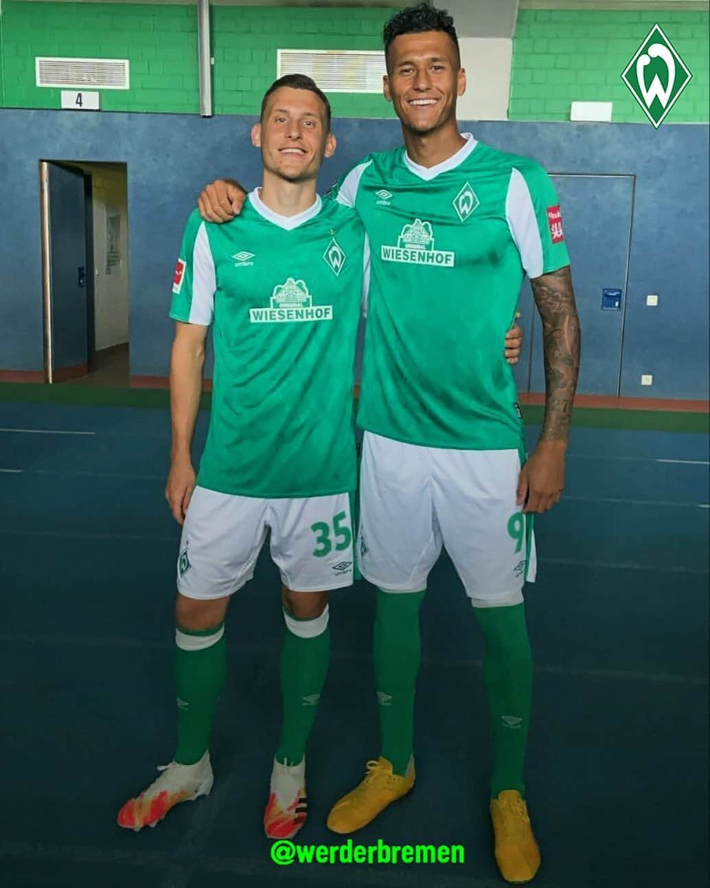 ヴェルダー・ブレーメンさんのインスタグラム写真 - (ヴェルダー・ブレーメンInstagram)「Schön Grüße vom Mediaday!✌🏼😄 _______ #werder #bremen #svw #eggestein #selke #einschulung #emsig #griffig」8月13日 0時56分 - werderbremen