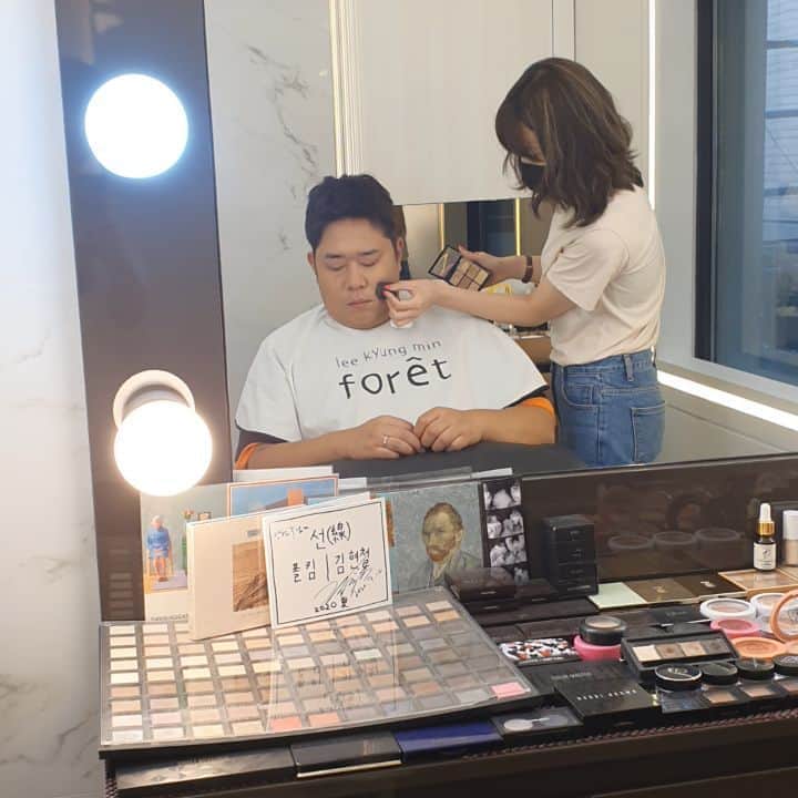 パク・ソングァンのインスタグラム：「## #문세윤  나랑 대화하고 있었는데   갑자기 대답이 없어서 가봄.」