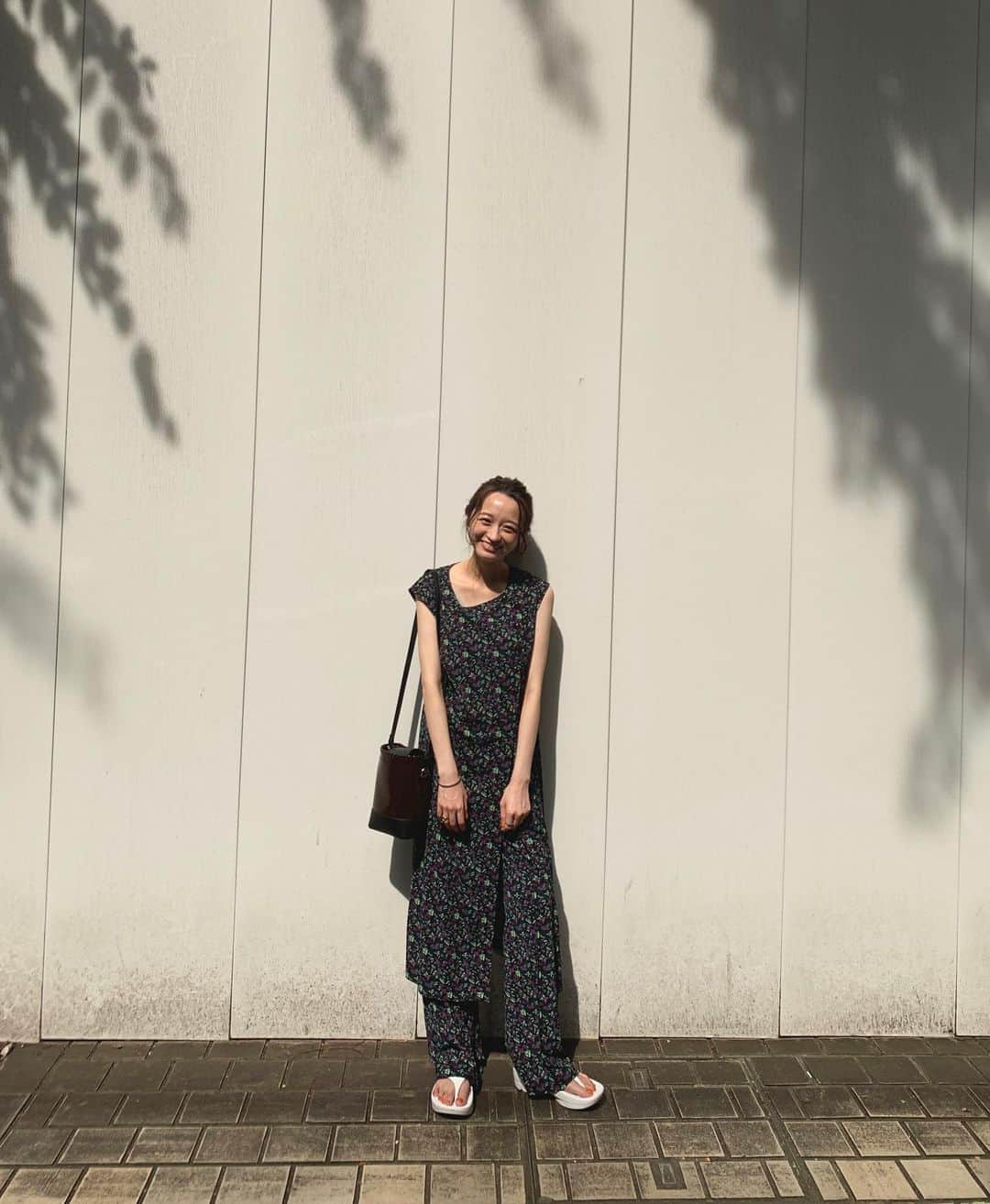 江本るり恵さんのインスタグラム写真 - (江本るり恵Instagram)「本日19:00からインスタライブ♡ 是非遊びにいらしてください✌️ お洋服のご質問あればそちらでお答えさせて頂こうと思います♡、」8月12日 17時20分 - emotorurie