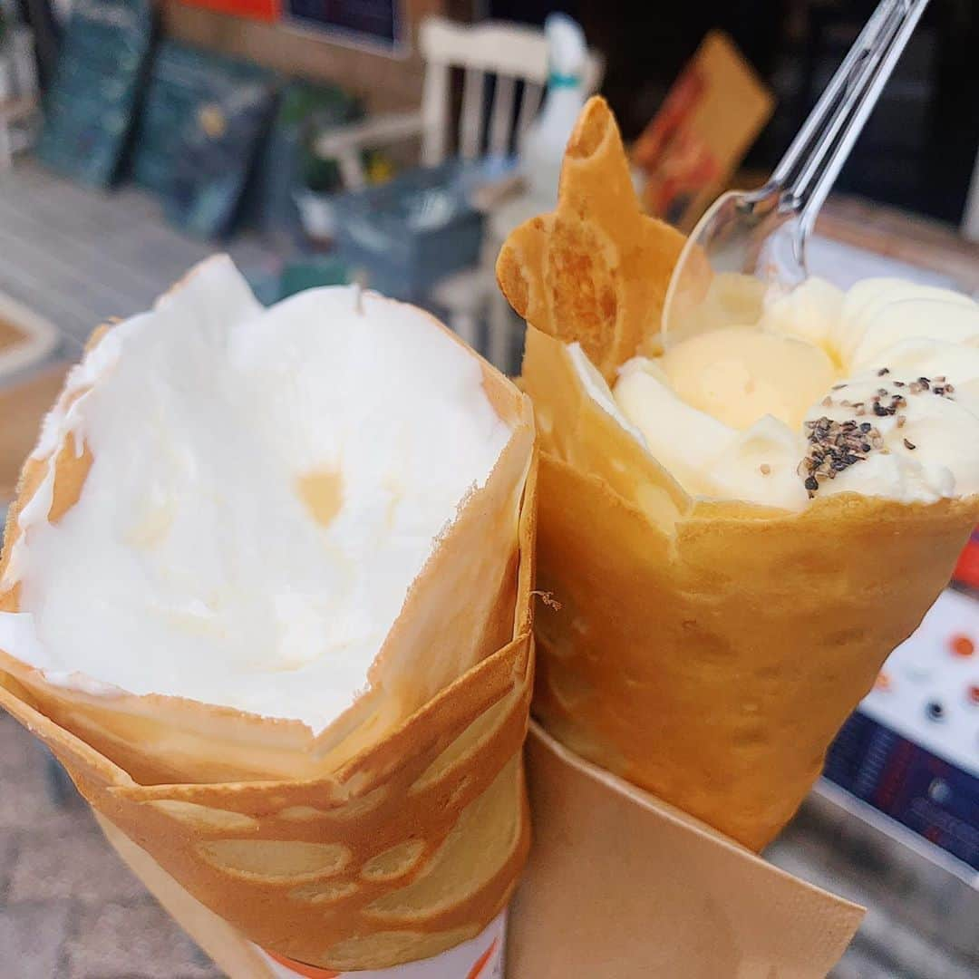 唯一無二の絶品グルメさんのインスタグラム写真 - (唯一無二の絶品グルメInstagram)「【HONEY BEE CREPE Tokyo】﻿ @東京：高円寺駅から徒歩6分﻿ ﻿ 蜂蜜を使ったクレープをテイクアウトできるお店。﻿ ﻿ 店名の通り蜂蜜を使ったメニューが豊富で蜂蜜ジェラート×マスカルポーネの組み合わせや蜂蜜生クリーム×フレッシュレモンなどの組み合わせを楽しめます！﻿ ﻿ サクサクに焼き上げた皮の食感も最高です！﻿ ﻿ クレープの金額は380~580円﻿ 一番人気の「蜂蜜生クリームとフレッシュレモン」は是非食べてもらいたい逸品！﻿ ﻿ 🕐12:00～19:30﻿ 📍東京都杉並区高円寺北3-35-24」8月12日 17時29分 - muni_gurume_japan