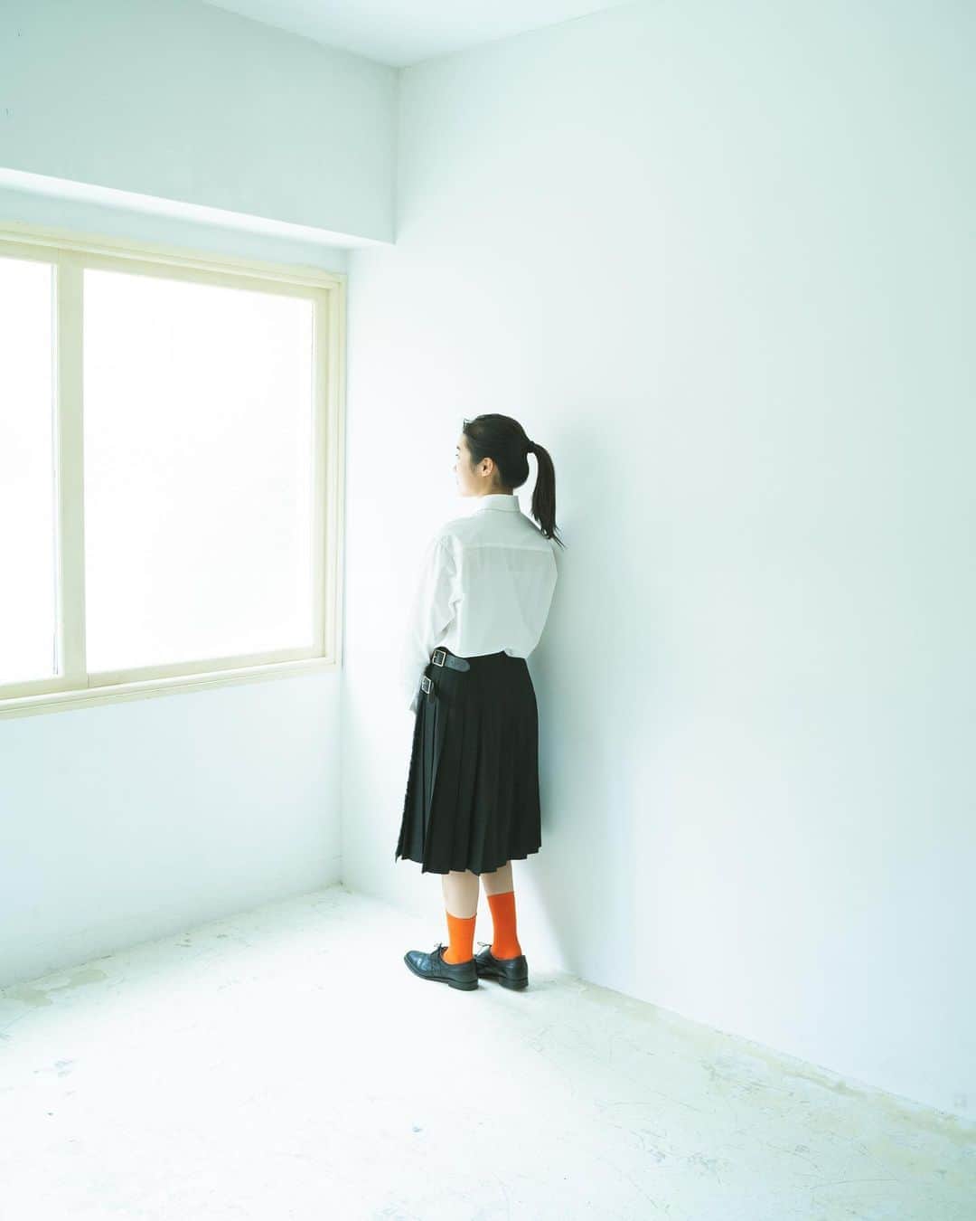 yukiのインスタグラム：「4月にスタートした僕らの服づくりというプロジェクトのシャツが遂に完成しました。 販売はもう少し先ですが、 取り急ぎオフショットです。 @ohika__  ㅤㅤㅤㅤㅤㅤㅤㅤㅤㅤㅤㅤㅤ 詳細はしばしお待ちくださいませ！」