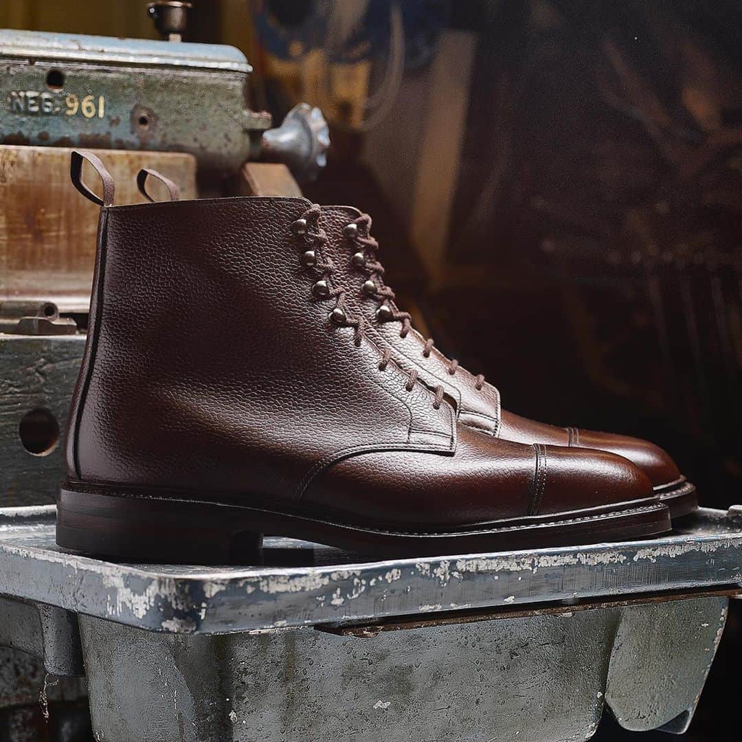 クロケット&ジョーンズのインスタグラム