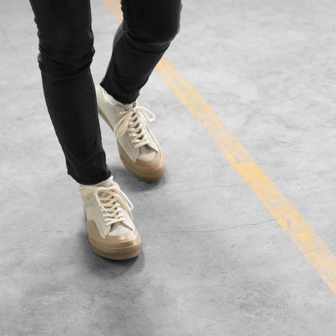MOONSTARのインスタグラム：「BUMPER COURT / SANDGUM  #moonstarshoes  #finevulcanized  #bumpercourt  #madeinkurume」
