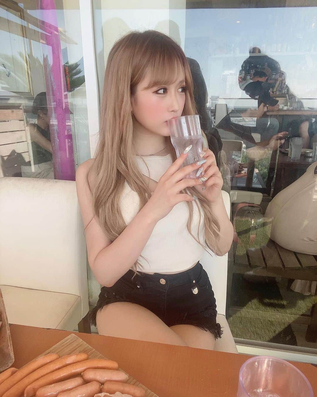 伊藤桃々さんのインスタグラム写真 - (伊藤桃々Instagram)「BBQ🍖 この写真はバテる5分前のです🥵」8月12日 18時22分 - __peachstagram__