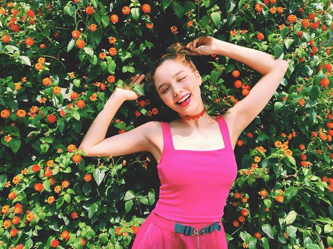 ステファニーのインスタグラム：「🍒💞🧡 HAPPY HAPPY HAPPY!!」