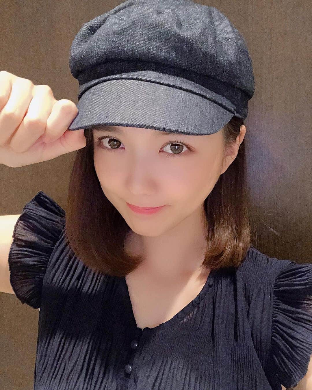 平口みゆきのインスタグラム：「前髪切りにいかないとなぁ。 . . . . . #キャスケット #帽子 #らくちんコーデ #アクセサリー #つけたい #けど #なにつければいいかわかんない #笑 #selfie #me #followｍe #japanesegirl #平口みゆき #hiraguchimiyuki」