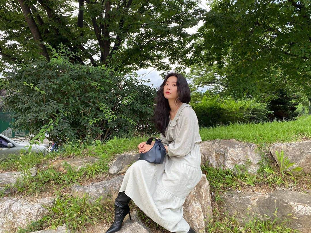ソジン のインスタグラム：「#제천국제음악영화제 🎵🎞 #토크콘서트 다녀왔어요🙂 8.13 ~ 8.17 까지, 음악영화 좋아하시는분들,  꼭 다녀오세요🙂♥️ 의상, 가방은 #협찬 입니다」