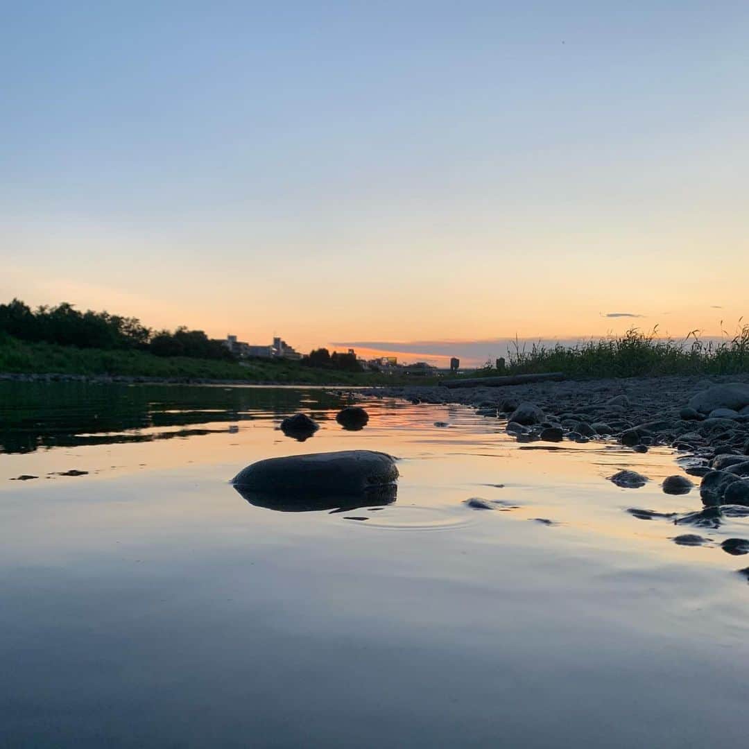 萩原章太さんのインスタグラム写真 - (萩原章太Instagram)「ｓｕｎｓｅｔ🌿 #nature #summer #sunset #river」8月12日 18時45分 - shota_hagiwara