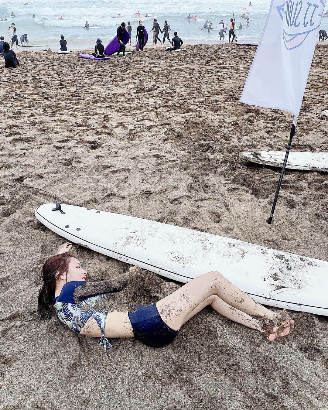 ダユンさんのインスタグラム写真 - (ダユンInstagram)「제주도 바다서핑 한줄 요약 = ㄹㅇ 힘듬  #제주여행 #바다서핑 #서핑」8月12日 18時57分 - 2__yun__2