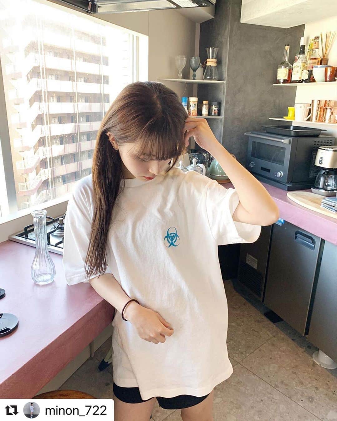 koichi kondoのインスタグラム：「#Repost @minon_722 with @make_repost ・・・ @lit_mitore_ig   8月10日にスタートする「LIT」というブランドのTシャツを着させて頂きました👕 めちゃめちゃかわいい〜〜！！ 他の色もあるみたいだからチェックしてみてね☺︎」