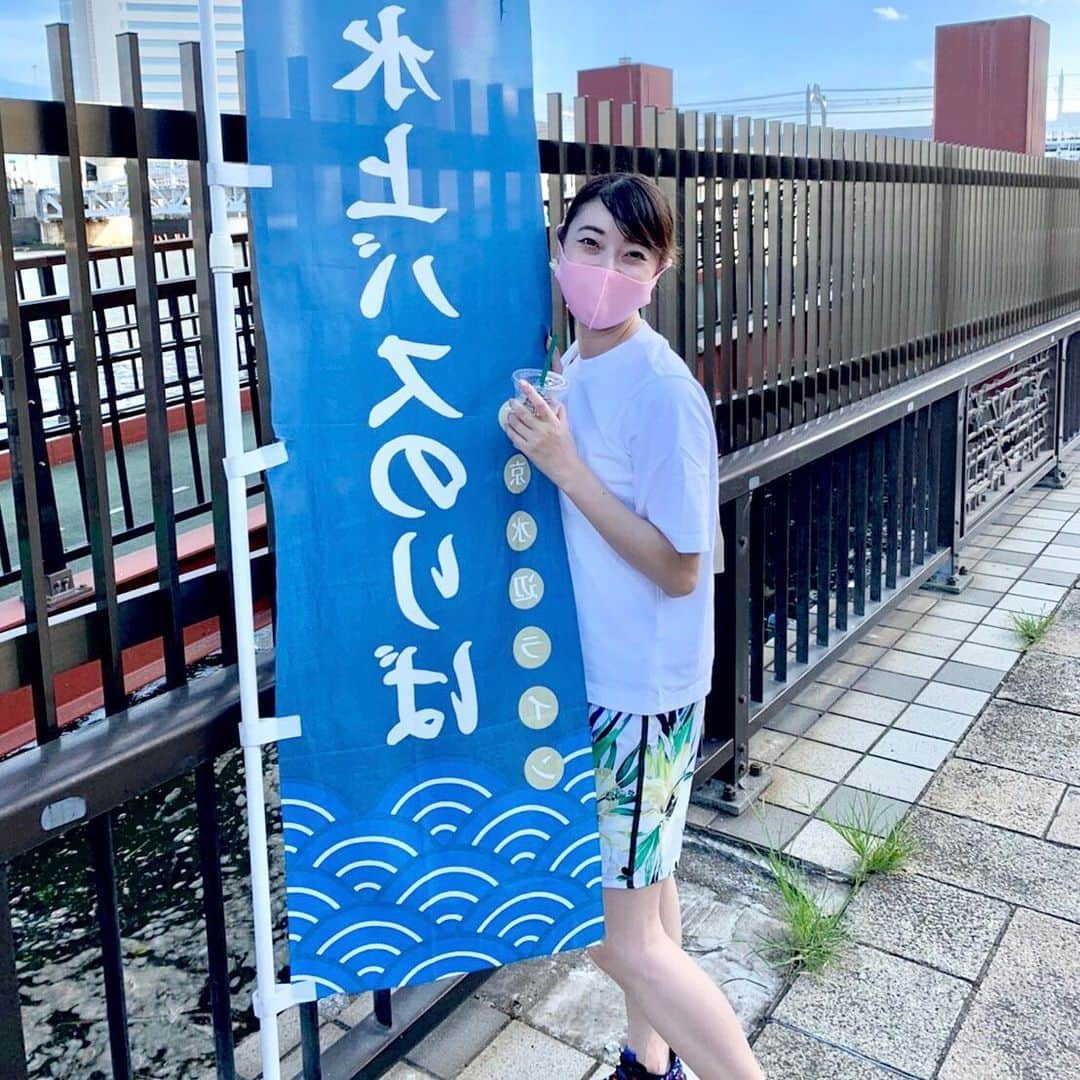 愛水せれ奈さんのインスタグラム写真 - (愛水せれ奈Instagram)「"ようこそ我が船内へ！" . . と言いたいところです笑 . 先日、#水上バス に乗りました✨✨✨ #浅草 から#お台場 へ😄🌸 #6人 での＃出航 でした❣️ 有難きです😭🙏 . さいっっっこうに気持ちよく、とにかくはしゃぎまくっつしまいました爆 . まるで#アトラクション のようでした😆✨ 橋の下を通るときの#スリル感 ！！！！！ たまりません😍✨ . また乗りに行きます！！！！！ . . #新大橋  #ロングバケーション  #ロケ地 #大好きな橋 #東京水辺ライン  #こすもす」8月12日 20時04分 - airi.aaari.aimi