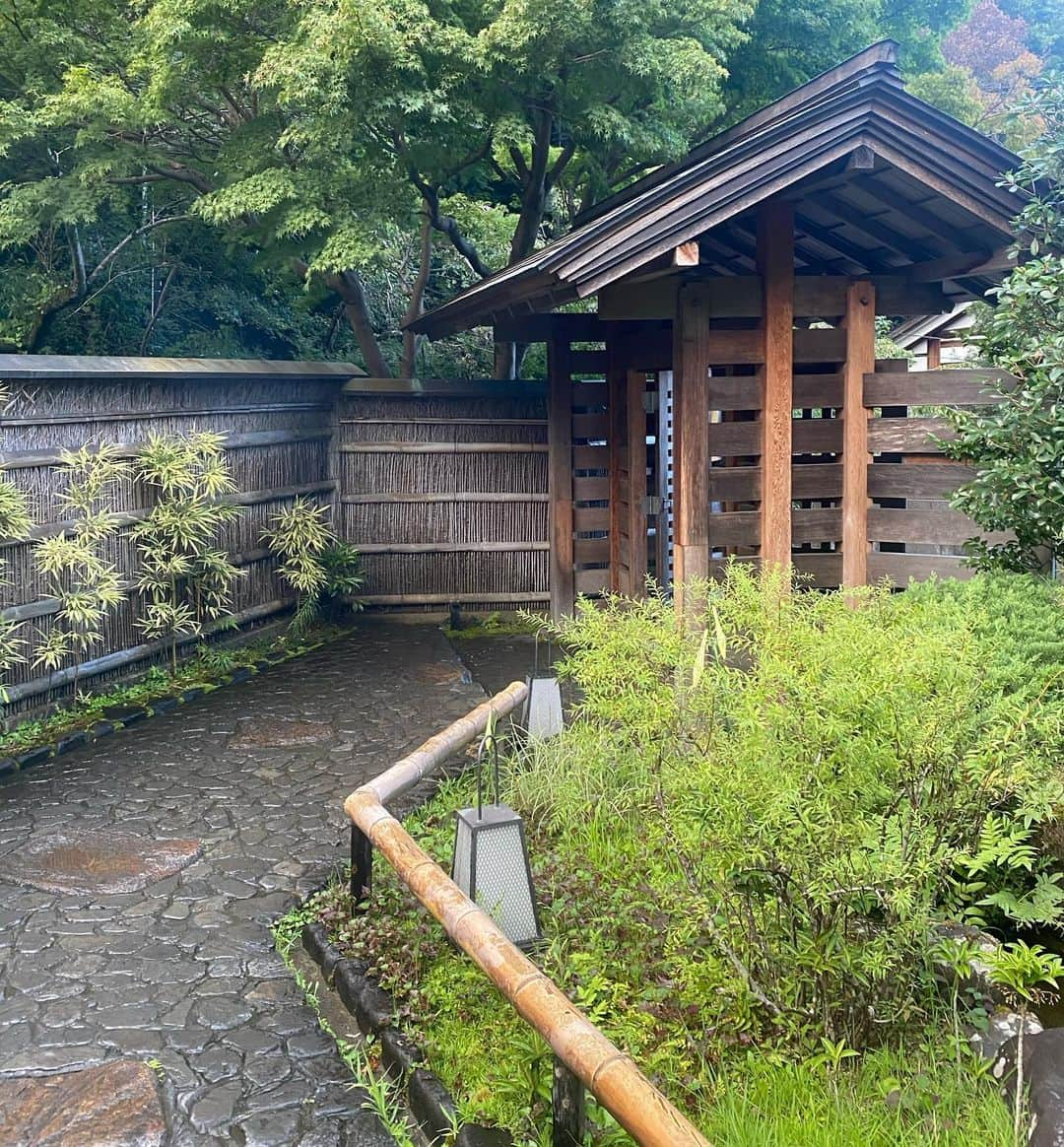 Anton Wormannさんのインスタグラム写真 - (Anton WormannInstagram)「A few days out of Tokyo ☀️👌 Empty beaches in Kanagawa & first class hot springs in Hakone ♨️🇯🇵  The country side in Japan is too beautiful🙏 コロナ以来の初めての旅行です、いつも日本の綺麗さでびっくりする。温泉　🧖‍♂️❤️ #Japan #Hakone #Onsen #Hotsprings #日本　#温泉 #天山 #onsenbradders #Ilikesomuch #model #modellife #swedish #swedishmeatballs #swedishmodel #tokyolife #maskon #Hakodate #箱館」8月12日 20時34分 - antonwormann