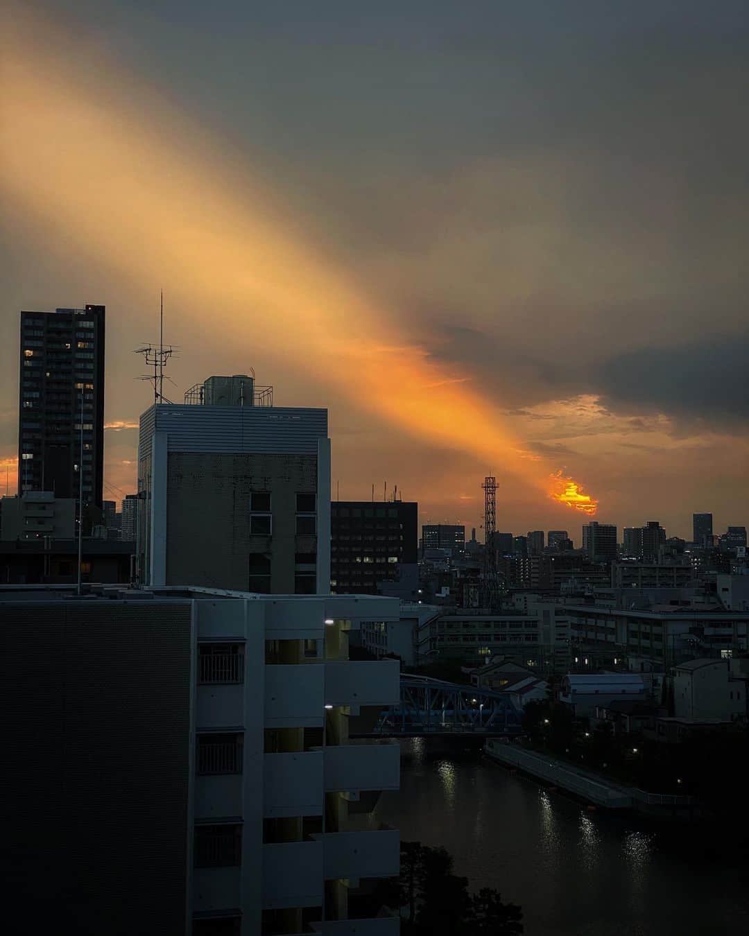 ima_ju / Jun Iのインスタグラム：「: : Beam : : ::」