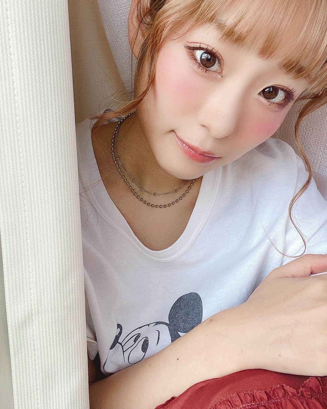 村上ゆりさんのインスタグラム写真 - (村上ゆりInstagram)「😳 ・ ・ ・ ひょっこり❤︎ ・   #hair #ポートレート #撮影 #モデル #model #タレント #smile #笑顔 #幸せ #happy #晴れ #sunny #☀ #❤️ #selfie  #東京 #tokyo #japanese  #夏コーデ  #2020 #summer #彼女感 #おうち時間 #stayhome #new #thankyou #プチプラミックス」8月12日 21時15分 - lily_tutu