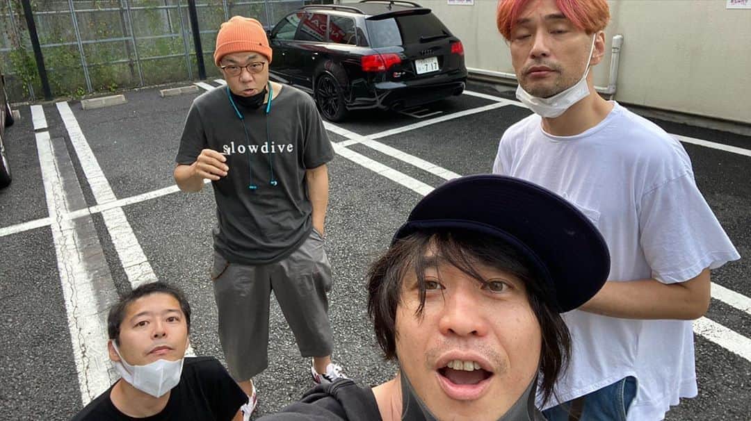 岡部晴彦さんのインスタグラム写真 - (岡部晴彦Instagram)「あと2日  気合いのリテイク 過去の自分に挑戦（イヤフォン推奨）  そして最終リハでした！ 8/14配信の詳細は👇 twitter.com/clubque/status…  皆さん是非！！！  #dontgiveup #dontlosetocorona #staysafe #stayhealthy  #band #rocknroll #funk #forky #japan #groove #guitar #Bassguitar #Fender #guitarist #Gibson #bassist #drums #drummer #vocalist #bassgram  #instabass #musician #basslove  #岡部晴彦　#Hal低音研究室」8月12日 21時17分 - hal_96