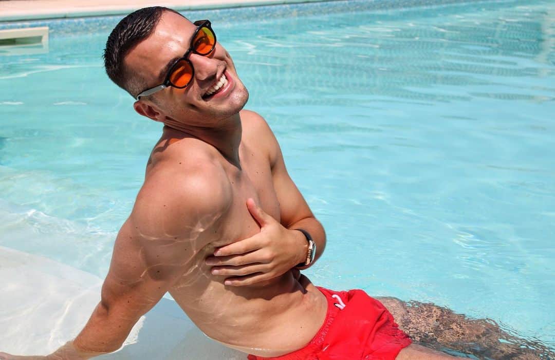 フェデリコ・ボナッツォーリのインスタグラム：「Vitamina D! ☀️🏖」