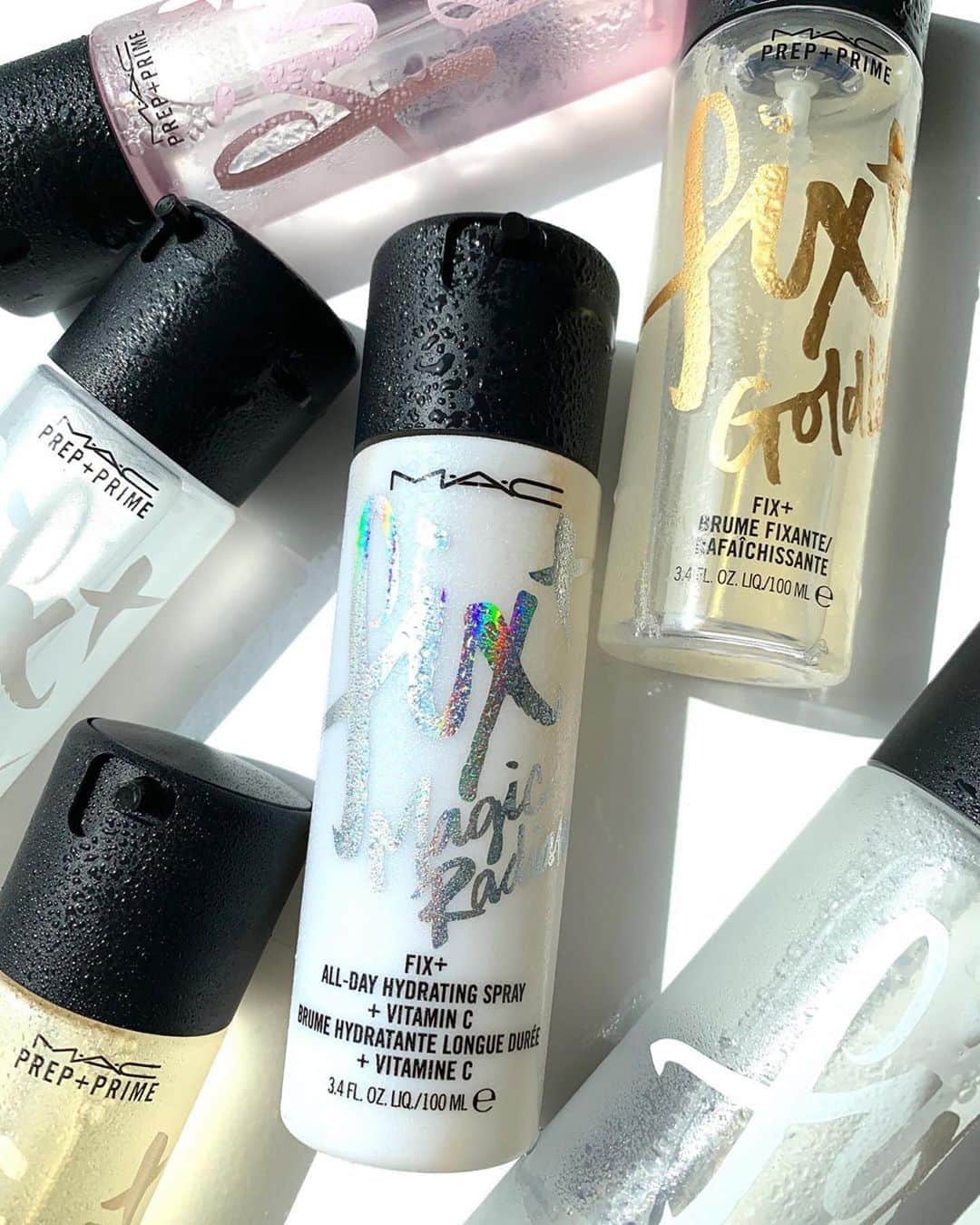 M∙A∙C Cosmetics Japanのインスタグラム：「肌にうるおいをプラスしながら、メイクをセット✨メイク前後だけでなく、アイメイクやベースメイク時にもマルチにお使いいただけます。 ㅤ Regram from @mac_maruiimai.sapporo  【公式オンラインショップ限定特典】 ☑︎8月24日(月)23:59まで全品送料無料 ☑M·A·C 公式オンラインショップにて、新発売のFIX+ VIBESコレクション製品、または対象コレクション製品を含む7,700円(税込)以上のご購入でポーチプレゼント。なくなり次第終了。 ㅤ対象コレクション : M·A·C TEYANA TAYLOR / KAKAO FRIENDS X M·A·C / M·A·C MAKER / SELENA LA REINA / FIX+ VIBES ☑︎お好きなM･A･Cアイシャドウもしくはアイベースを含む税込5,500円以上ご購入で、マスカラのサンプル(1g)をプレゼント！ ※なくなり次第終了 ☑︎初回ご購入のお客様へ10% OFFクーポンをプレゼント （クーポンコードwelcome） ㅤ #MACFixPlus #MACフィックスプラス#MACCosmeticsJapan #MACCosmetics #MAC #MACコスメ #マックコスメ #コスメ#コスメ紹介#コスメ好き #夏メイク#化粧水#ミスト#ミスト化粧水#潤い#保湿#保湿ケア#スキンケア#セルフケア#しっとり #スキンケアマニア#スキンケア用品#スキンケア大好き#スキンケア紹介#保湿化粧水#透明感#潤い肌」