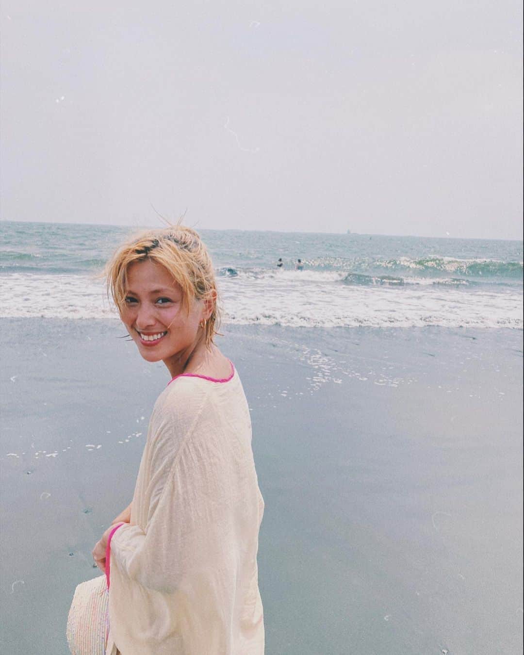 国枝洋子のインスタグラム：「今年も丸焦げです。  #海が好き」