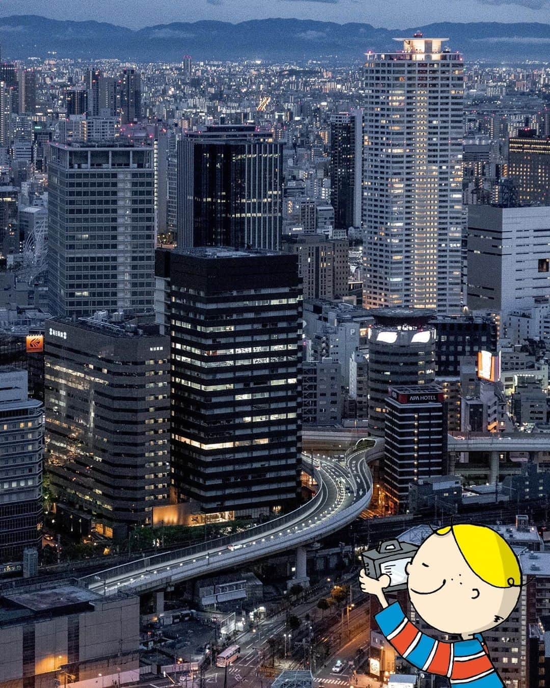 Osaka Bob（大阪観光局公式キャラクター）さんのインスタグラム写真 - (Osaka Bob（大阪観光局公式キャラクター）Instagram)「The heart of the city, Umeda is full of office buildings, which makes for a beautiful night view.  大阪を代表するオフィス街の梅田。夜はロマンティックな夜景が楽しめる😍   Photo by @benrich__ ————————————————————— #maido #withOsakaBob #OSAKA #osakatrip #japan #nihon #OsakaJapan #大坂 #오사카 #大阪 #Оsака #Осака #โอซาก้า #大阪観光 #nightview #夜景」8月12日 21時53分 - maido_osaka_bob