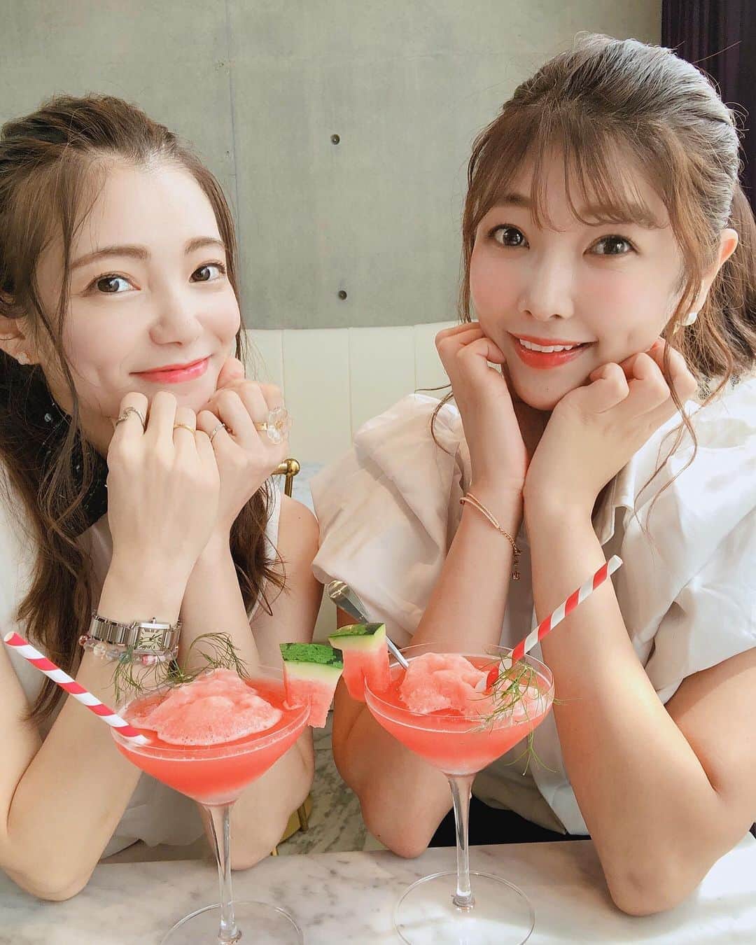 のインスタグラム：「#cafestagram  ﻿ ﻿ @salon_de_louis_  のスイカシャーベット🍉﻿ ﻿ ﻿ 今日は汗をかきたくて﻿ 朝から少しだけ走って🏃‍♀️💨﻿ スッキリして✨﻿ ﻿ 夕飯も美味しくできたし🍝﻿ ﻿ 家族から素敵な言葉の贈りもの﻿ もらったし🎁﻿ ﻿ 今日も一日happy🌈🍒✨﻿ ﻿ 今日は流星群見れるとかね〜？🌠✨﻿ ﻿ ﻿ ﻿ ﻿ ちゃっかり数年前の写真も📸w﻿ ﻿ ﻿ ﻿ #selfie #selca #selstagram #代官山カフェ #ruicafe #hungryintokyo」