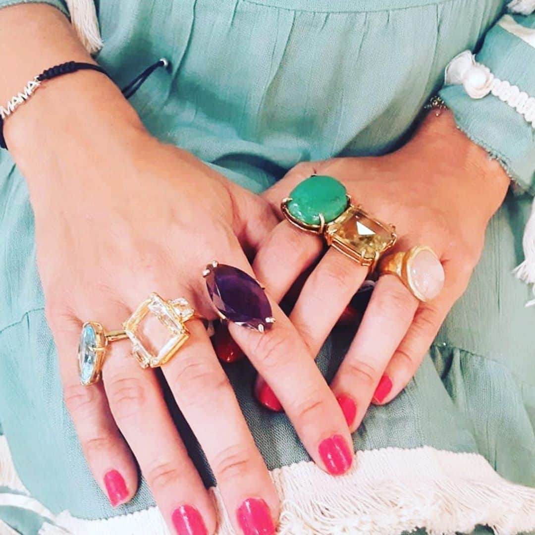 バウンキットさんのインスタグラム写真 - (バウンキットInstagram)「More is more! . . . . . Pic Via @barackjoyeria #jewelrygram #rings #colorstonejewelry #custommade #madeinnyc #bounkit #valencia #shopsmall」8月12日 22時39分 - bounkitnyc
