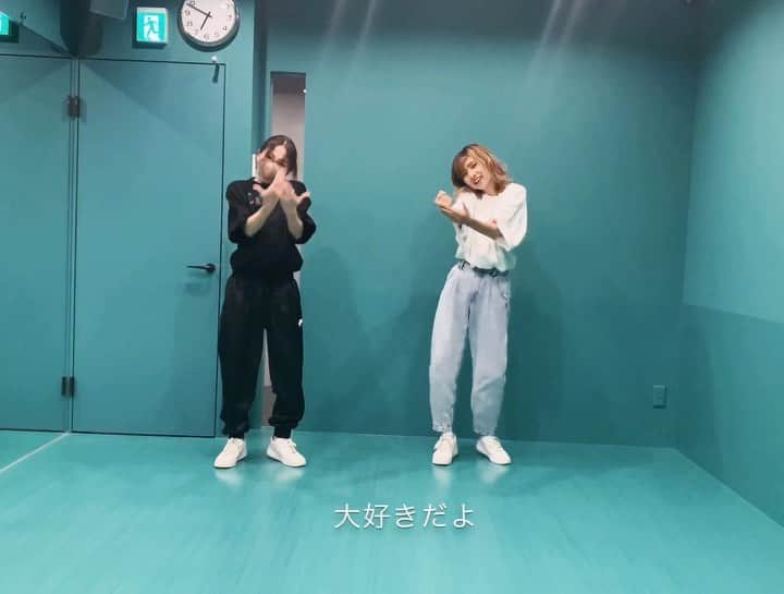 Kahonnaのインスタグラム：「． ぎゅっと。 / もさを。 @m0saw0 🌸 w / @omihooooooo 💖 👚 @captivatecocaine  ． GENKANオンラインクラス💝 今月は邦楽オンパレード💖🤣 いつも受けてくれてるみんなありがとう🥺✨ ． #ぎゅっと#もさを#kahonna#omiho」