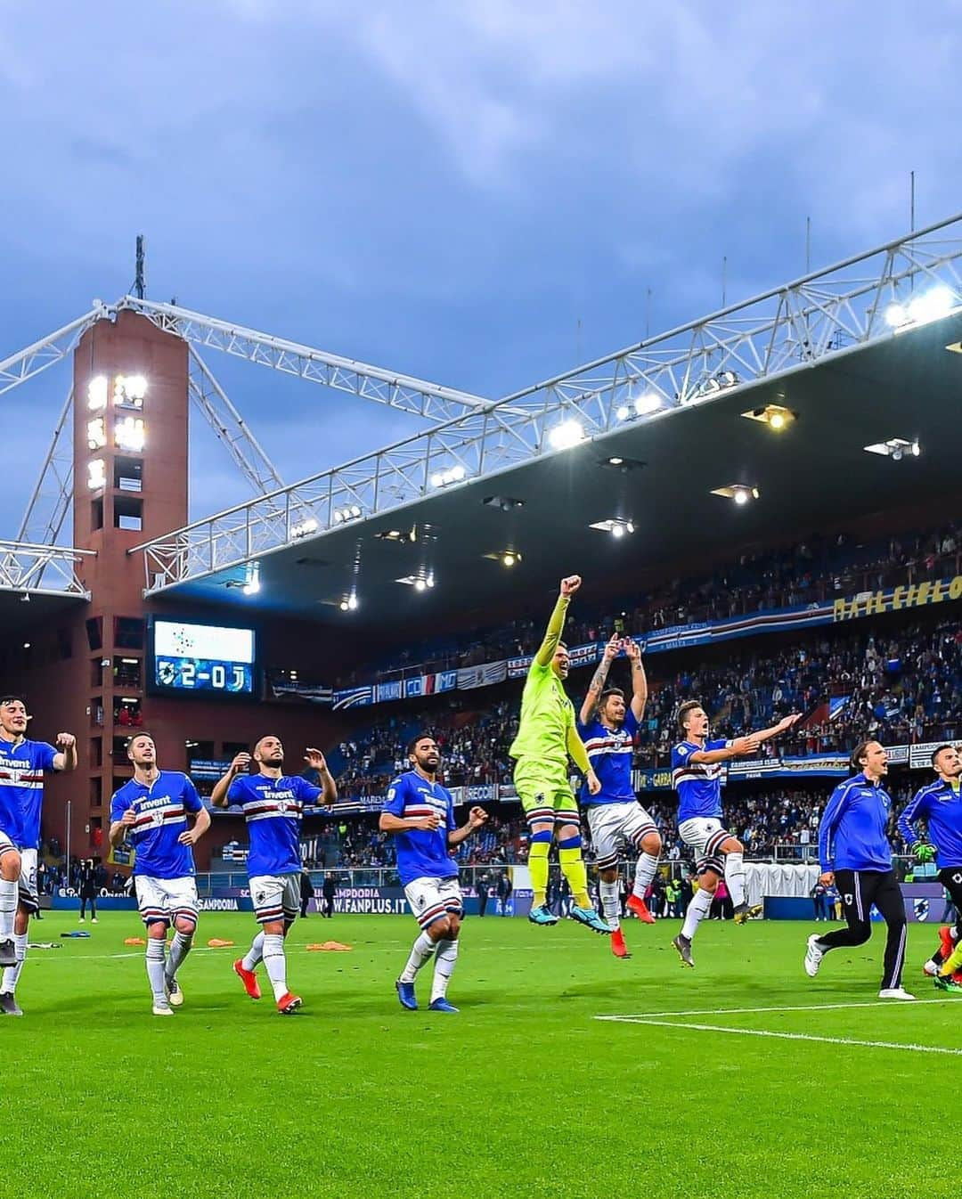 ラファエウ・カブラル・バルボサさんのインスタグラム写真 - (ラファエウ・カブラル・バルボサInstagram)「Buon compleanno @sampdoria ! Onorato di aver indossato questa maglia 💙」8月12日 22時38分 - rafaelcabral90