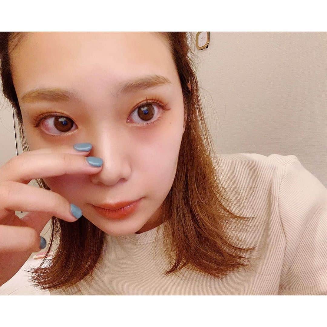 のインスタグラム：「・ ・ まつ毛、もう3週間くらい経つけど 全然下がらない。絶好調◎ 本当に楽だからオススメしたいです。 ・ ・ #まつ毛パーマ #ラッシュリフト」