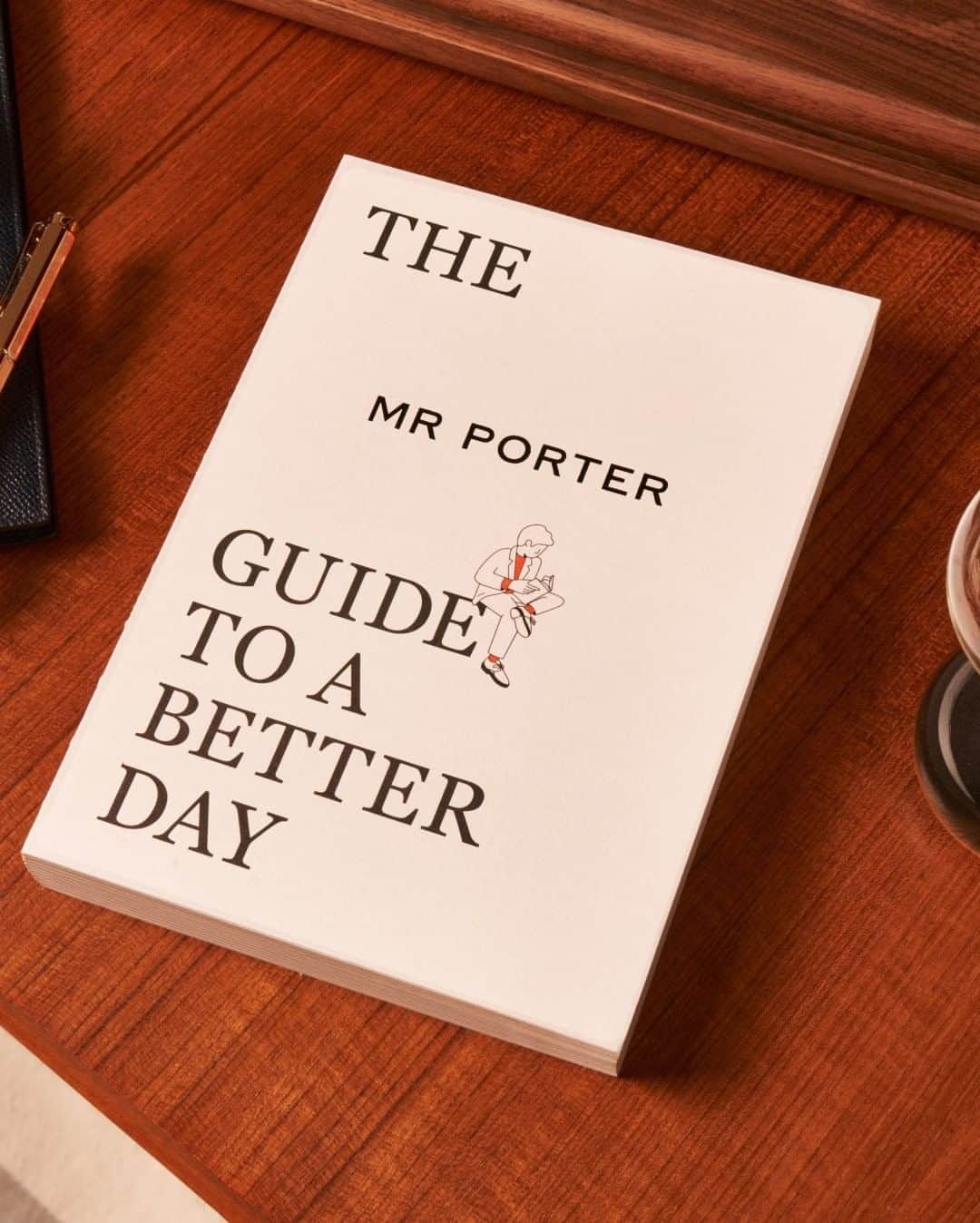 MR PORTERのインスタグラム：「Consider The Mr Porter Paperback - The MR PORTER Guide to a Better Day Paperback Book is your new life coach. Our new book is jam-packed with practical how-to-guides and insights on everything from nailing down a morning routine and grooming ritual to keeping your mental health and style in tip-top shape. Don't miss the expert advice on things like talking to your personal trainer and the best way to get a good night's rest, plus exclusive interviews and insider tips from Messrs Tom Ford, Virgil Abloh and Jon Hamm. Tap or head to the link in bio to grab a copy for yourself (and a pal too). #MRPORTERHealthInMind  100% of the profits from the sale of this product will be donated to the MR PORTER Health In Mind Fund powered by @Movember」
