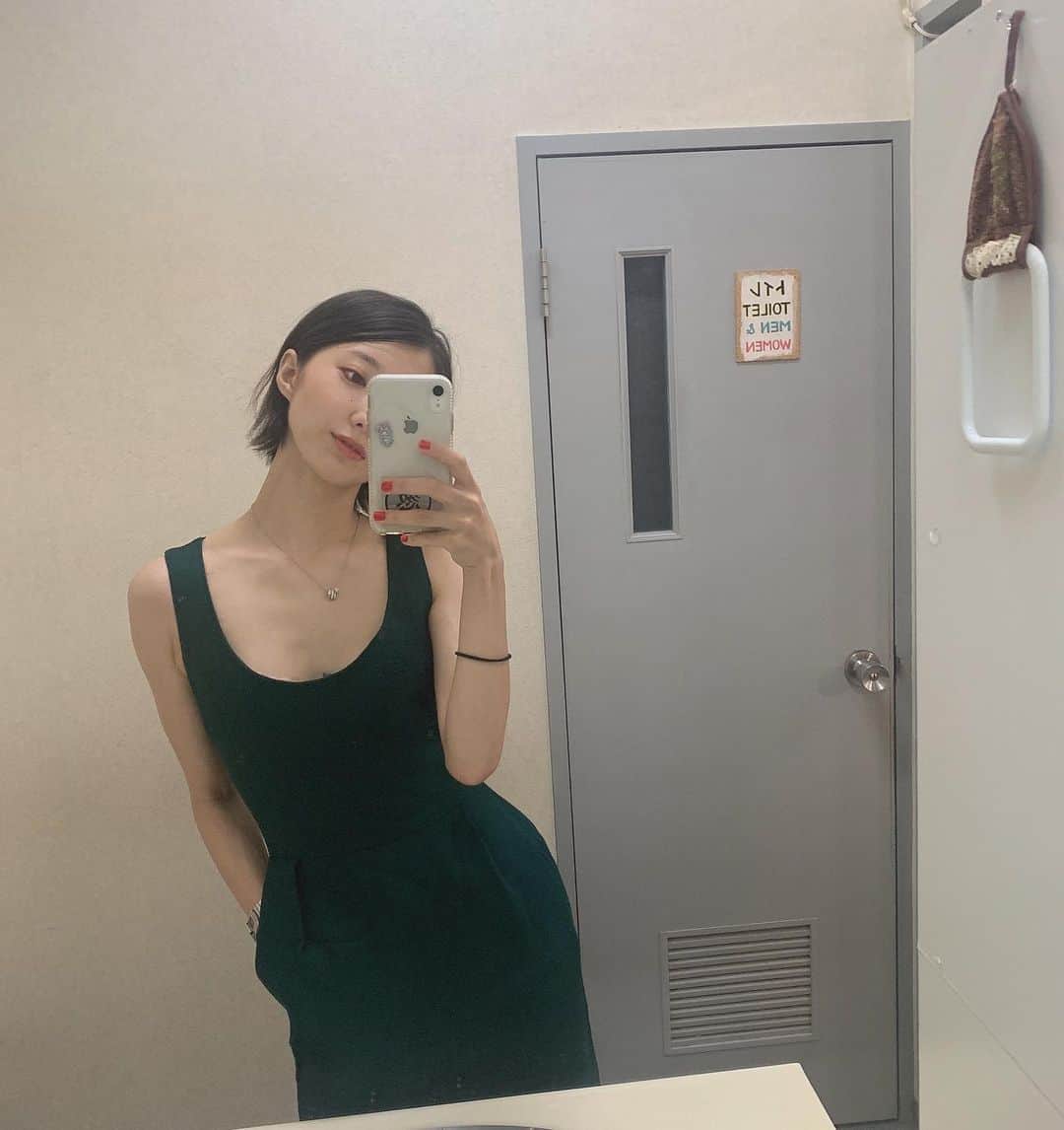 飯島望未のインスタグラム：「@samujistudio 🍀👗」