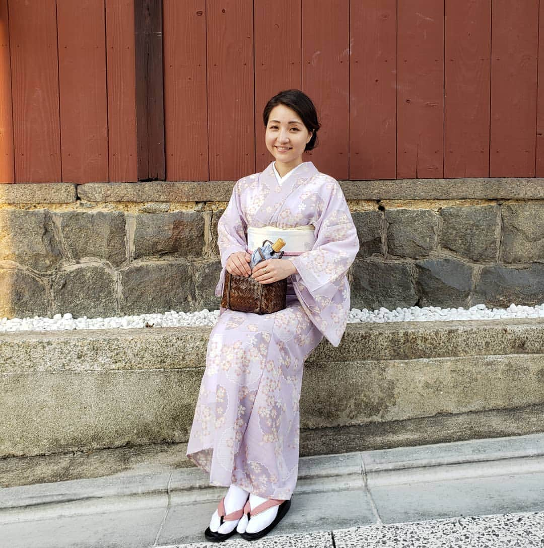 Hiromi Tomiiさんのインスタグラム写真 - (Hiromi TomiiInstagram)「. . . . おすまし . . . .  . . . . . @kyoto_wakana7 #夏着物 . . . . . #Kyoto#京都#kyotoJapan#京都観光#kiyomizu #japan #planinternationaljapan #japanese #japanesegirl#祇園 #japantravel #japan_photo #japan_focus#ig_kyoto #team_jp_西 #japan #trip#旅行コーデ #旅好きさんと繋がりたい#旅行好き女子#旅好き女子#旅スタグラム   #ゆいふぉと #和香菜 #浴衣レンタル #八坂神社 #着物レンタル #京都旅行 #清水寺 #pr」8月12日 23時17分 - hiromi.tomii