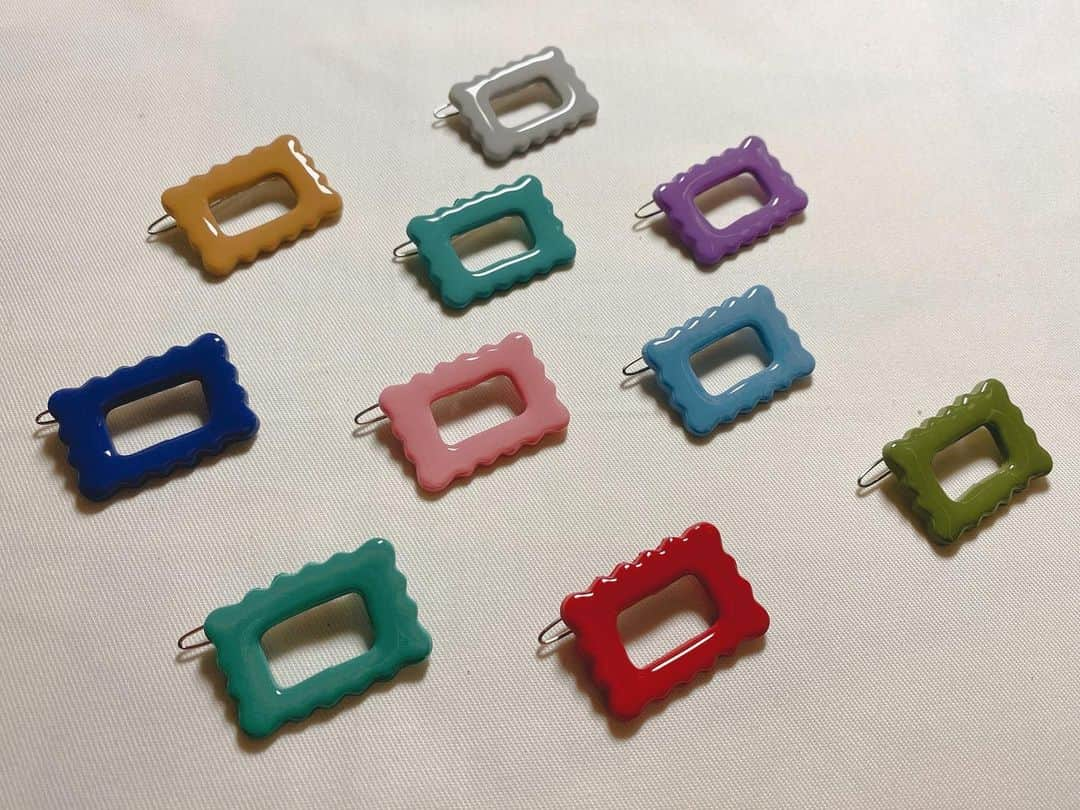 Kikko Designのインスタグラム：「square hair clips﻿ ﻿ 10種﻿ ﻿ 近くオンラインへ🔜﻿ ﻿」