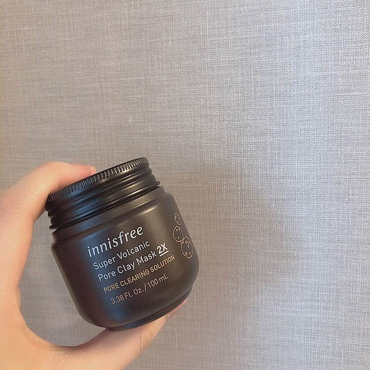柏山奈々美のインスタグラム：「最近のお気に入り　#innisfree  のクレイパック😌 かなり良かった！肌荒れ治りますよーに🙏  #韓国コスメ #innisfree」