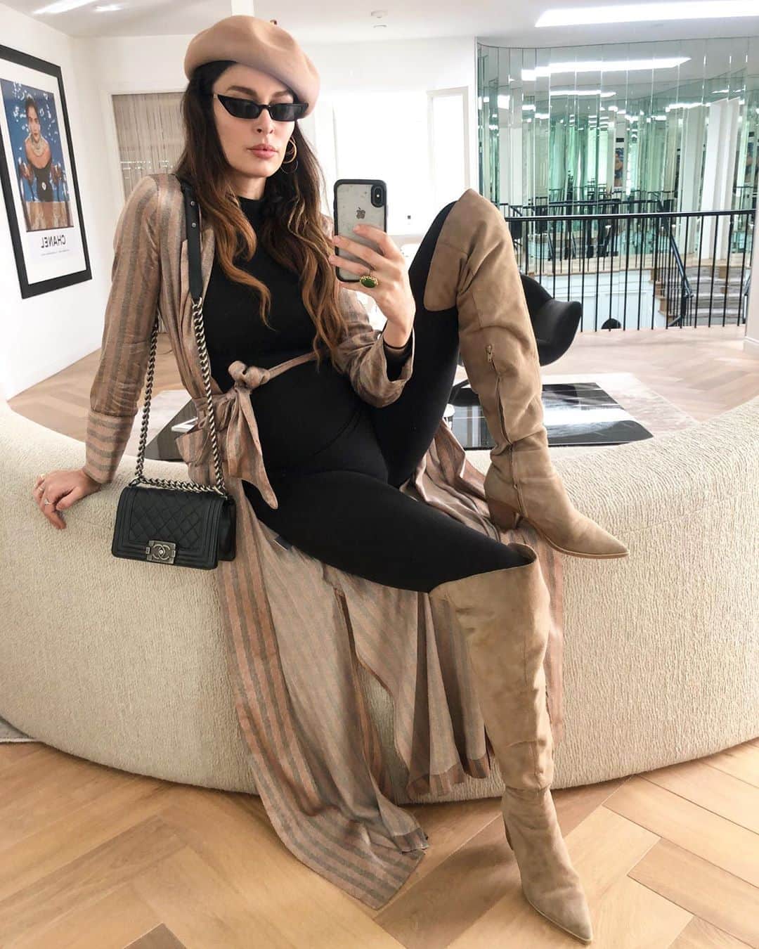 ニコール・トルンフィオのインスタグラム：「@bumpsuit spy suit 🕵️‍♀️   #28weeks #bumpsuitstyle❣️ Shop 'The Gigi' at bumpsuit.co」