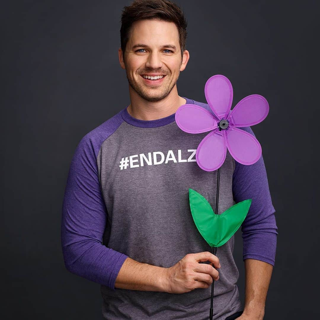 マット・ランターさんのインスタグラム写真 - (マット・ランターInstagram)「I participate in Walk to End Alzheimer’s for my grandma.  This year, to play it safe, @alzassociation invites participants to walk on their own or with a small group of family & friends wherever they choose. Register now and help #ENDALZ!  alz.org/walk #walk2endalz」8月13日 10時00分 - mattlanter