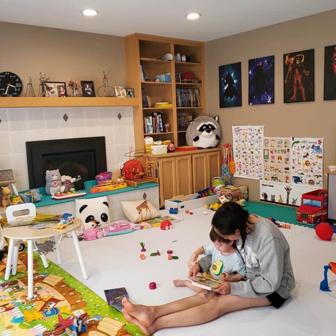 ヘリム・パクさんのインスタグラム写真 - (ヘリム・パクInstagram)「- 남자친구둘 사이에 끼어서, 제일 신나게 논 리아👶🏻😅 @luv_gene 이모 둘째동생 낳고 또 놀자💛 . . . #리아 #황금개띠 #시애틀맘」8月13日 9時59分 - iam_hyepark