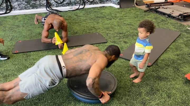 ジョン・ウォールのインスタグラム：「Moments you don’t take for Granted, this feeling is unmatched...I work hard for you  A-Boogie ‼️」