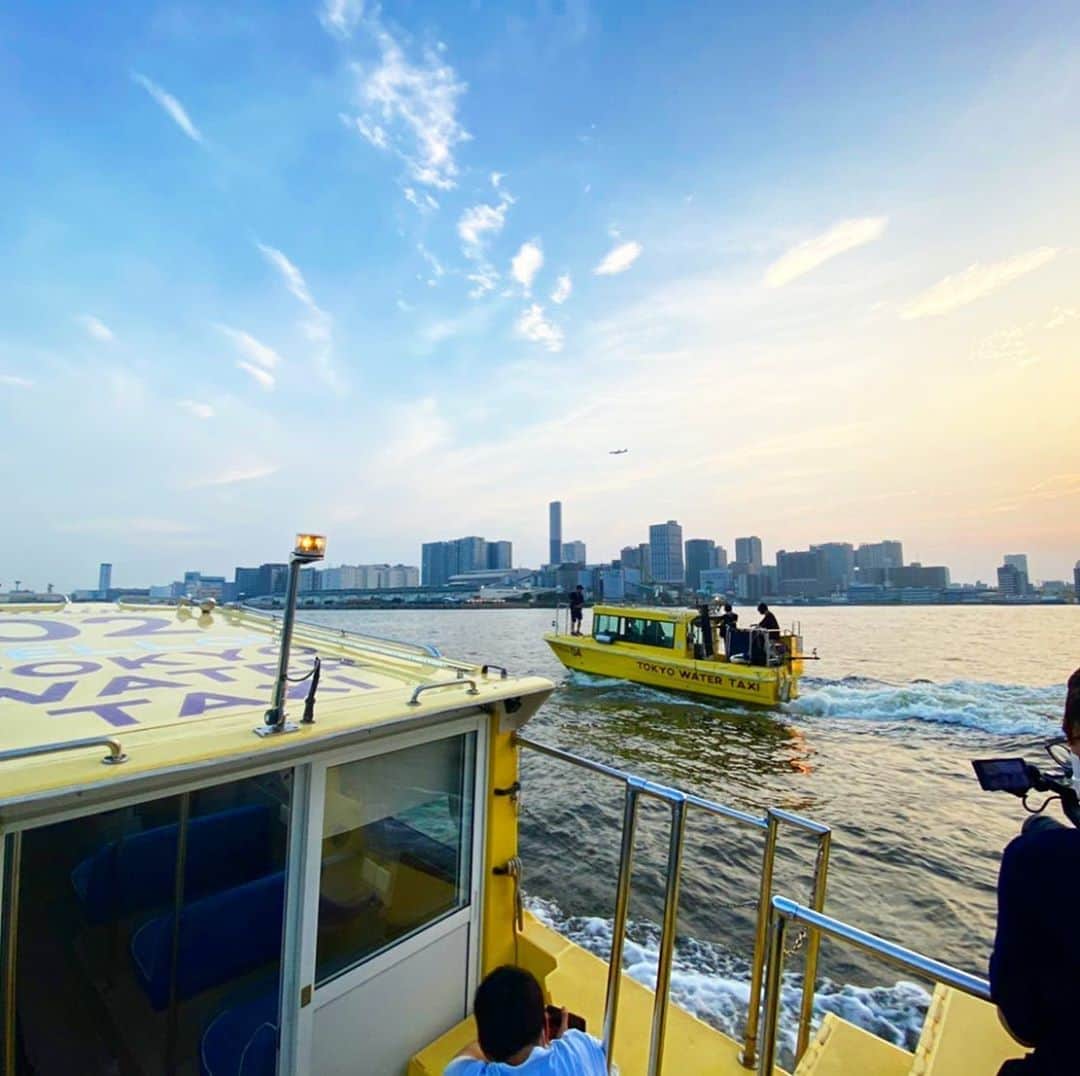 TOKYO WATER TAXIさんのインスタグラム写真 - (TOKYO WATER TAXIInstagram)「ニコニコネット超会議2020夏。 思い出のワンシーン✨  #tokyo #tokyowatertaxi  #ニコニコ動画 #ニコニコネット超会議2020夏 #水上DJボート #自己表現 #小さな水上ステージ #生配信　 #ネット超会議2020夏 #ネット超会議 #ボカニコ #vocaloid #ボカロ #超ボカニコ #ドワンゴ」8月13日 10時25分 - tokyowatertaxi