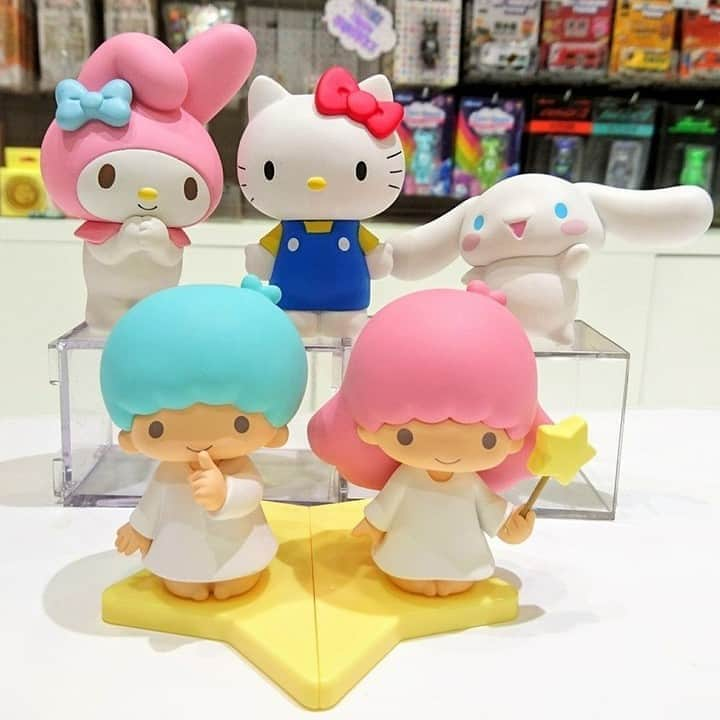 MEDICOM TOYさんのインスタグラム写真 - (MEDICOM TOYInstagram)「🥰🎀 © 1976, 2001, 2019 SANRIO CO., LTD.   #サンリオ #キティちゃん #ハローキティ #キキララ #マイメロ #シナモン #メディコムトイ #sanrio #kitty #hellokitty #littletwinstars #kiki #lala #mymelody #udf #medicomtoy」8月13日 10時30分 - medicom_toy