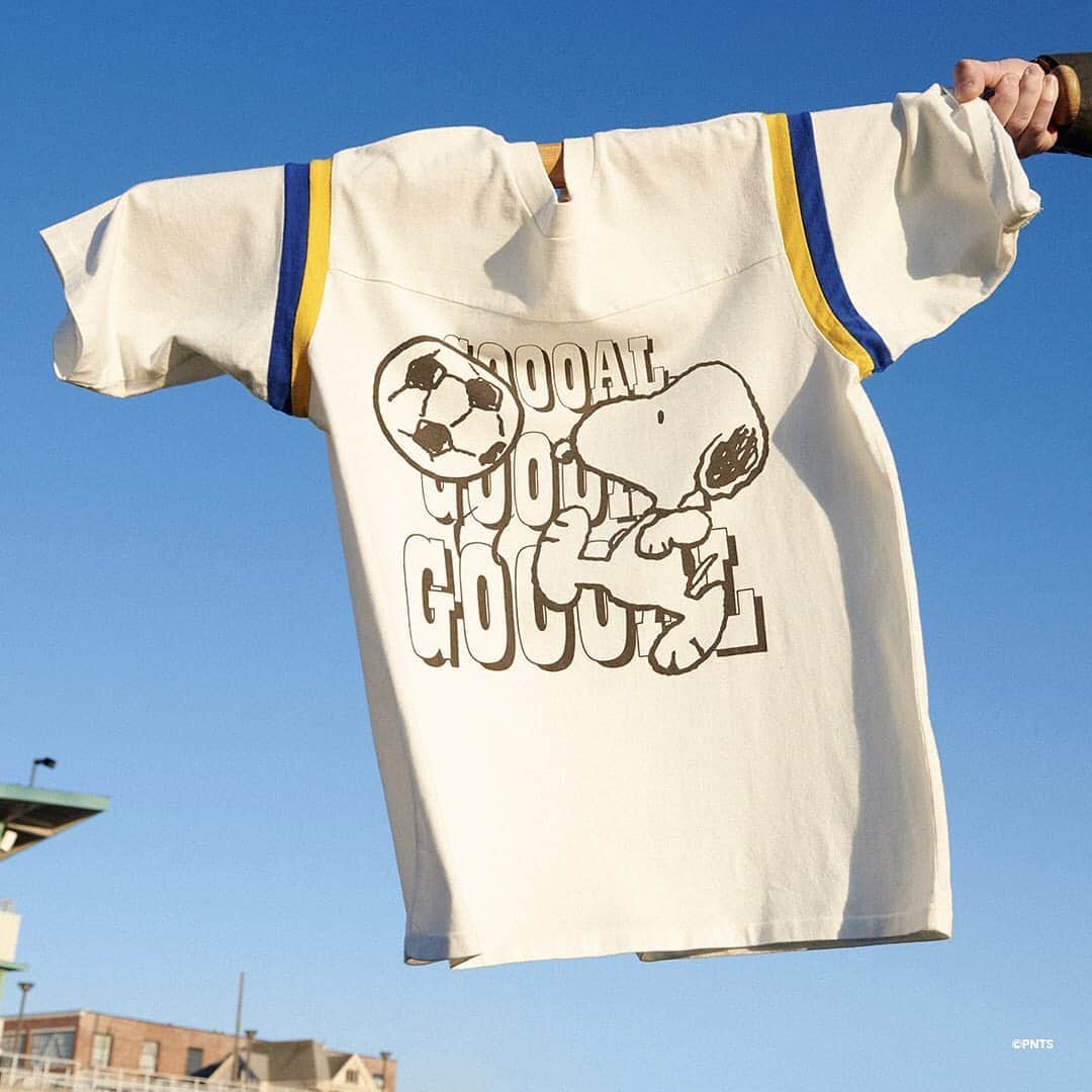 のインスタグラム：「Levi’s® x Peanuts®. Catch the collection at the link in bio.」