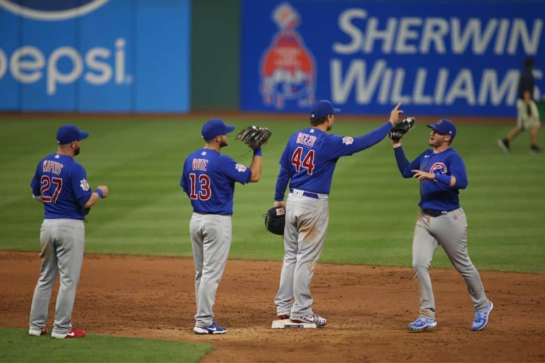 シカゴ・カブスさんのインスタグラム写真 - (シカゴ・カブスInstagram)「#Cubs win! Cubs sweep! 🧹 🧹」8月13日 10時55分 - cubs