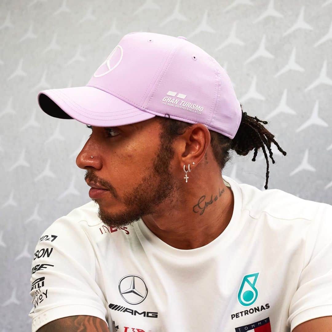 MERCEDES AMG PETRONASさんのインスタグラム写真 - (MERCEDES AMG PETRONASInstagram)「That colour! 💜 @lewishamilton’s 2020 #SpanishGP cap is available now on the store. Hit the tag and get yours today 🥰」8月13日 2時11分 - mercedesamgf1